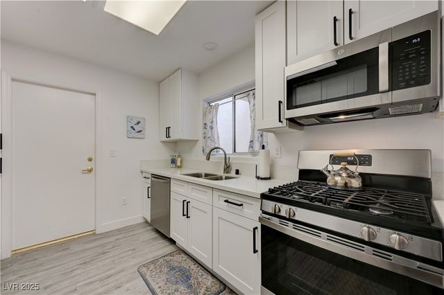 2125 Hallston Street, Las Vegas, NV 89134