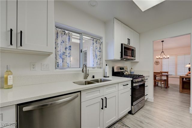 2125 Hallston Street, Las Vegas, NV 89134