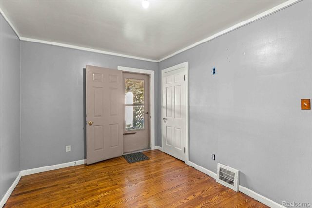 7642 Normile Street, Dearborn, MI 48126