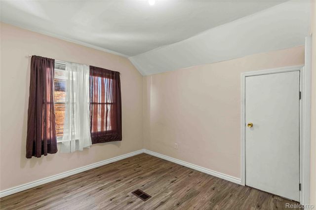 7642 Normile Street, Dearborn, MI 48126