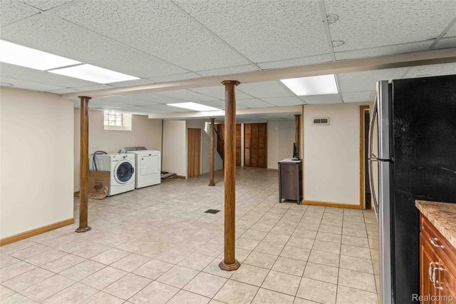 7642 Normile Street, Dearborn, MI 48126