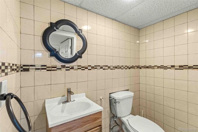 7642 Normile Street, Dearborn, MI 48126