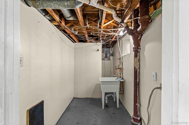 7642 Normile Street, Dearborn, MI 48126