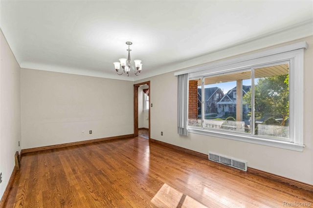 7642 Normile Street, Dearborn, MI 48126