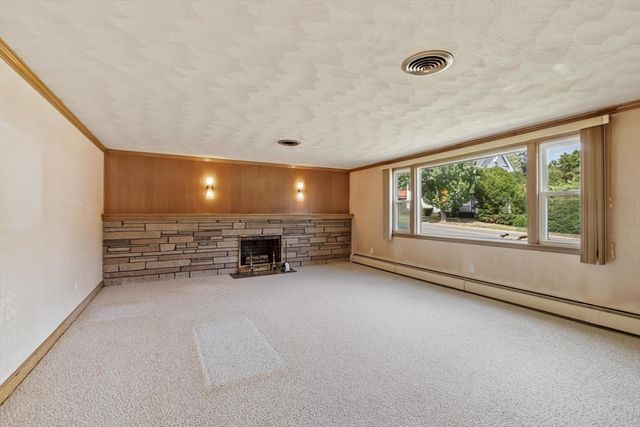 370 Albion St, Wakefield, MA 01880