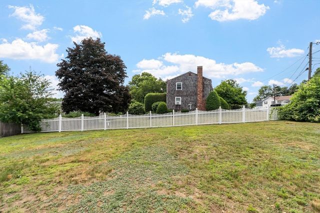 370 Albion St, Wakefield, MA 01880