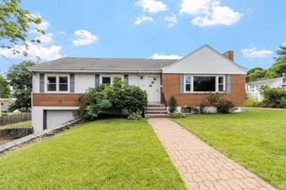 370 Albion St, Wakefield, MA 01880