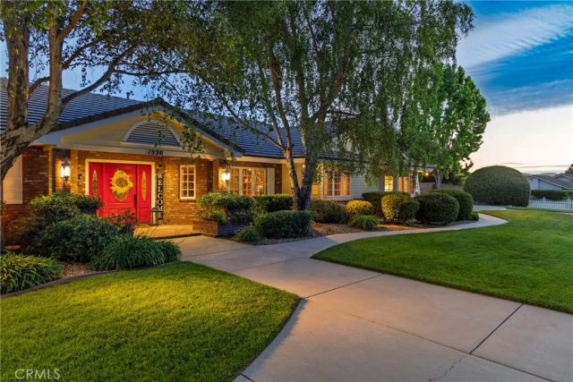 1320 Foxenwood Drive, Santa Maria, CA 93455