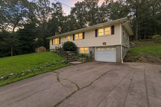 194 Breckenridge St, Palmer, MA 01069