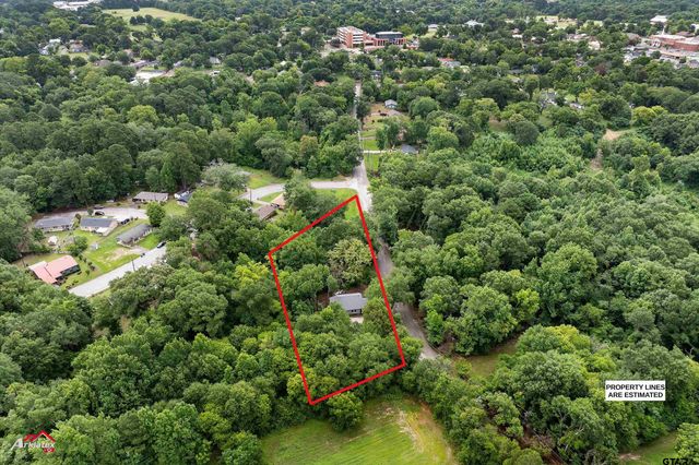 200 Jenkins St, Henderson, TX 75652