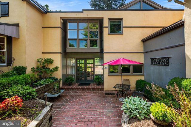 41 S FORGE MANOR DR, Phoenixville, PA 19460