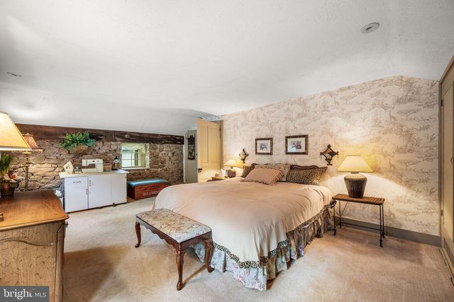 41 S FORGE MANOR DR, Phoenixville, PA 19460