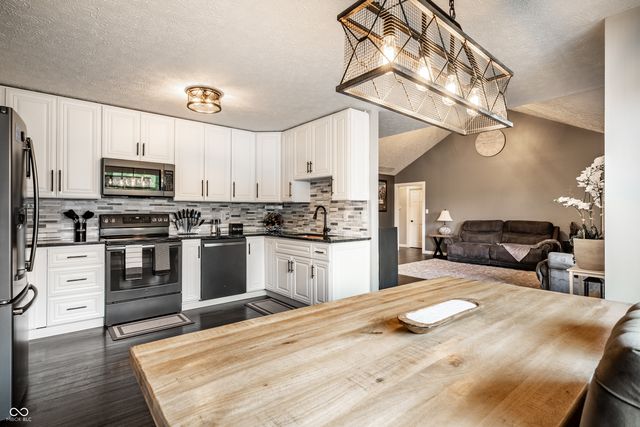 6907 E County Road 825 S, Mooresville, IN 46158