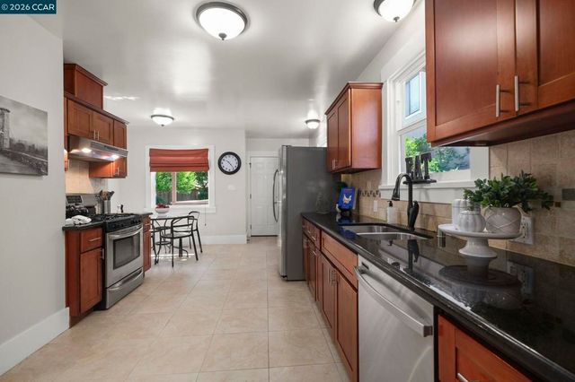 4426 4426 Park Blvd, Oakland, CA 94602