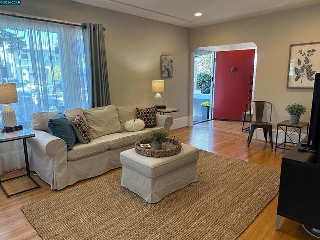 4426 4426 Park Blvd, Oakland, CA 94602