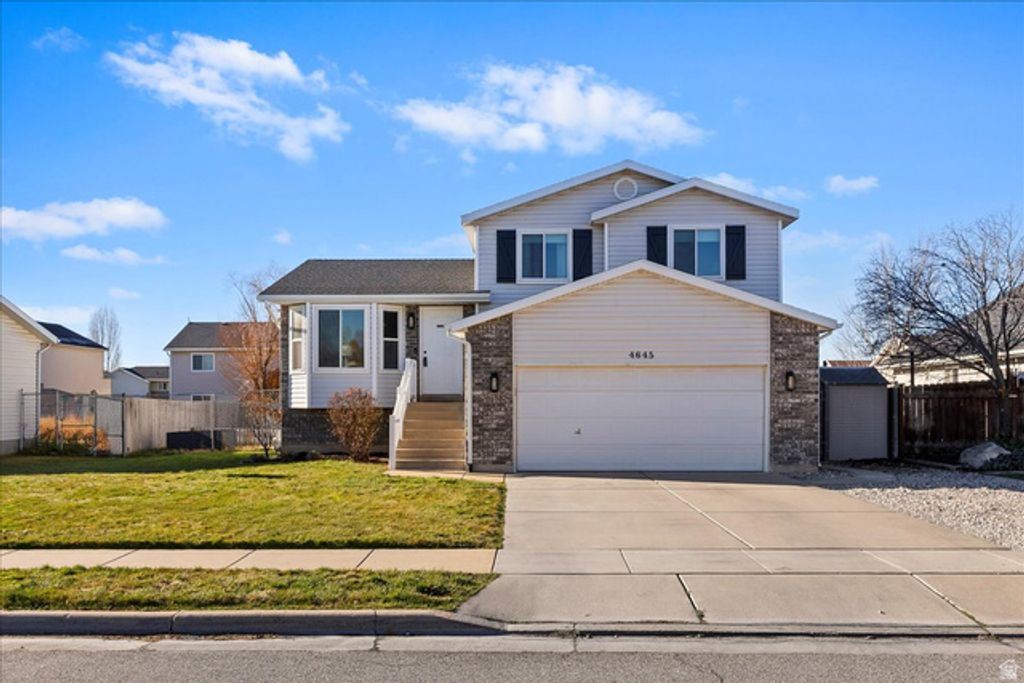4645 S 3950 W, Roy, UT 84067