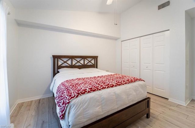 7925 Preserve CIR # 333, Naples, FL 34119