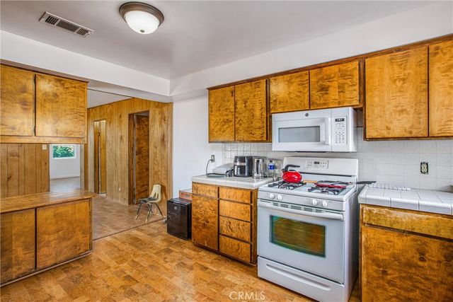 12190 Gladys, Yucaipa, CA 92399