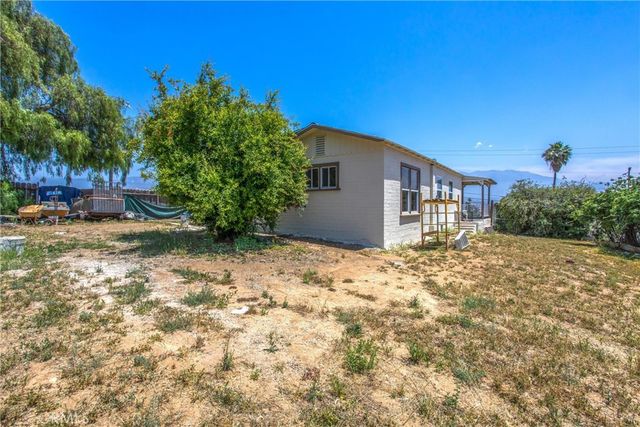 12190 Gladys, Yucaipa, CA 92399