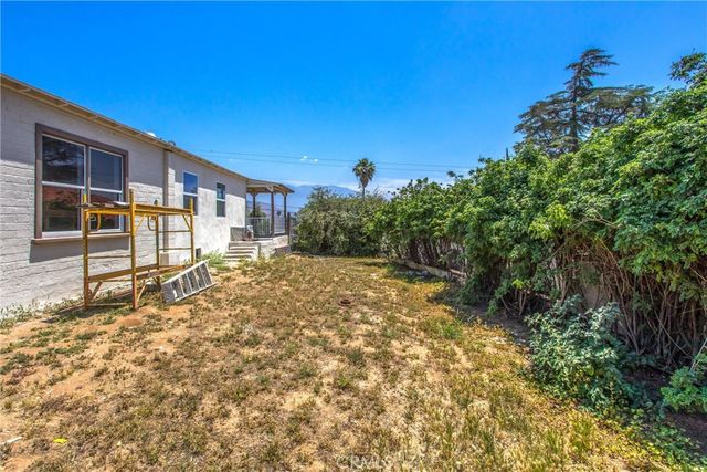 12190 Gladys, Yucaipa, CA 92399