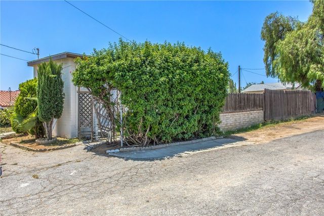 12190 Gladys, Yucaipa, CA 92399