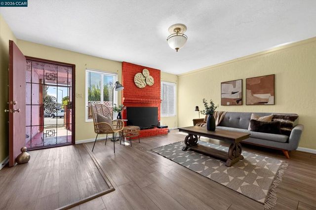 2900 Pear St, Antioch, CA 94509