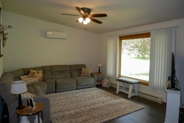 549 ZIRNGIBLE CIRCLE, Medford, WI 54451