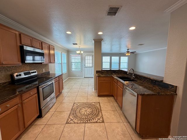 5408 COLUMBIA DR, Cibolo, TX 78108