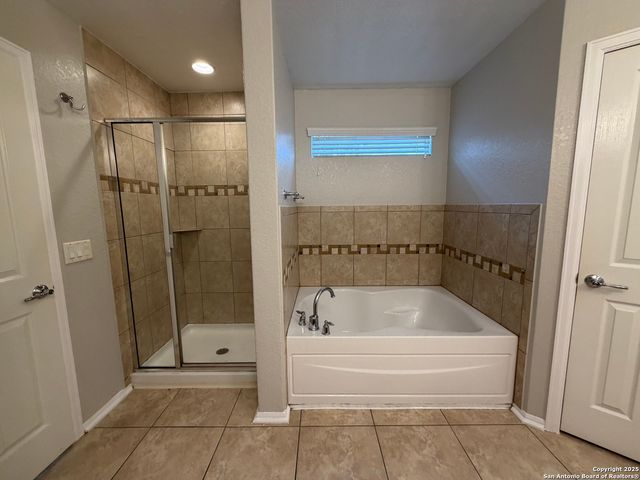 5408 COLUMBIA DR, Cibolo, TX 78108