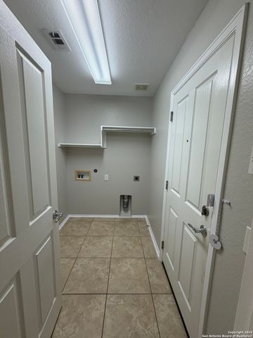 5408 COLUMBIA DR, Cibolo, TX 78108