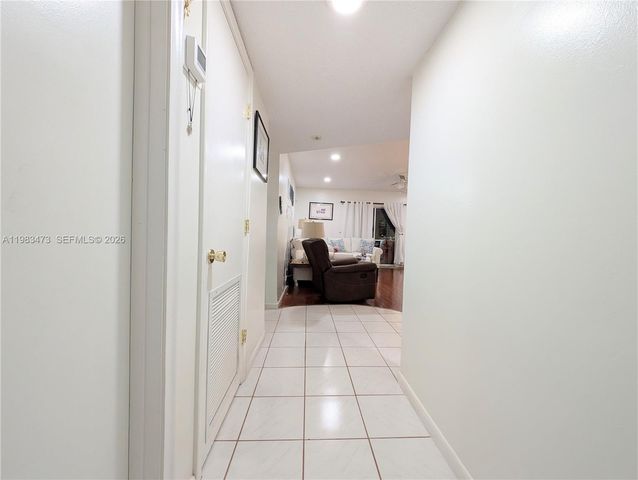 4801 NW 22nd Ct 205, Lauderhill, FL 33313