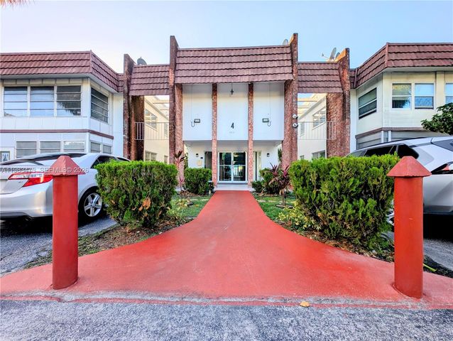 4801 NW 22nd Ct 205, Lauderhill, FL 33313