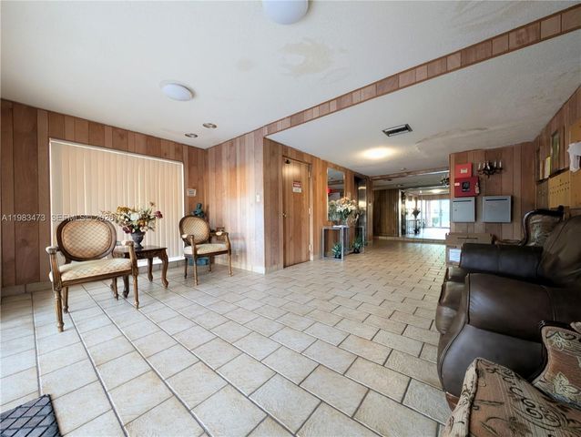 4801 NW 22nd Ct 205, Lauderhill, FL 33313