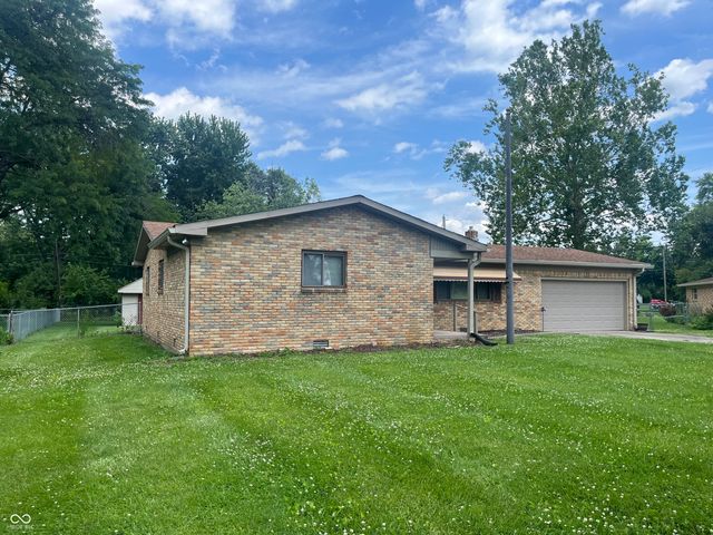 4221 Solun Road, Indianapolis, IN 46221