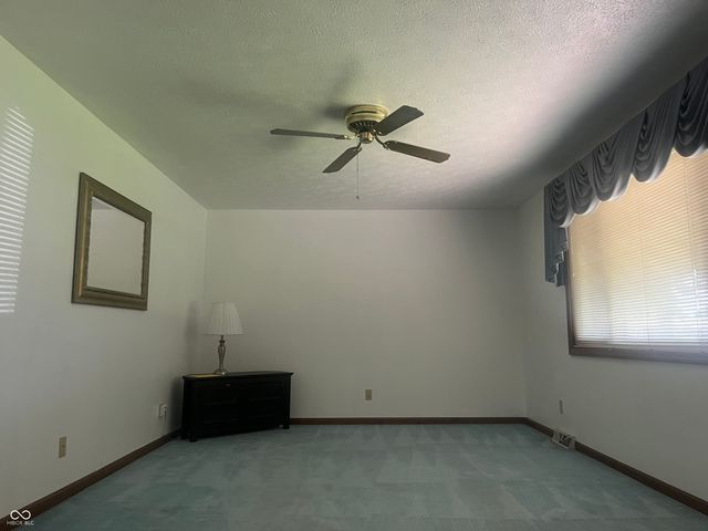 4221 Solun Road, Indianapolis, IN 46221