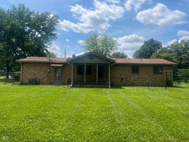 4221 Solun Road, Indianapolis, IN 46221