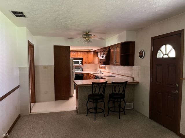 4221 Solun Road, Indianapolis, IN 46221