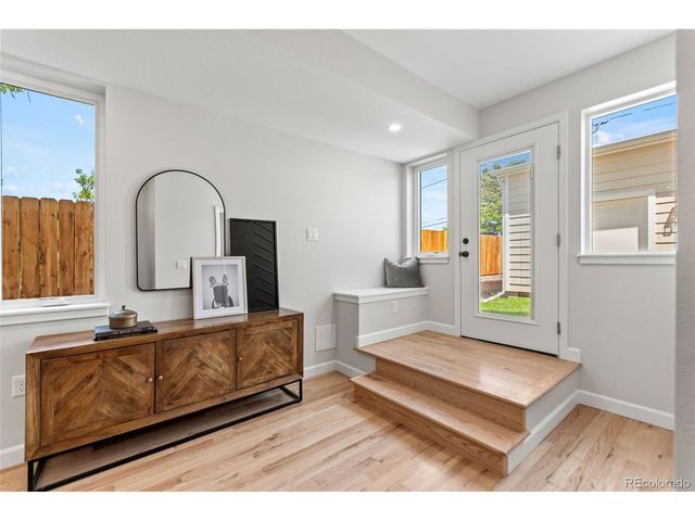 1052 N Knox Ct, Denver, CO 80204