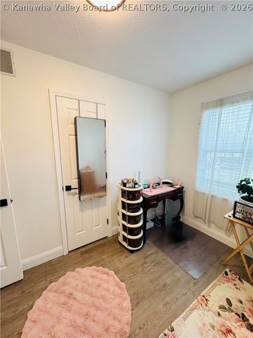 83 Geronimo Drive, St Albans, WV 25177