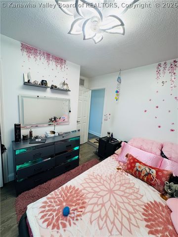 83 Geronimo Drive, St Albans, WV 25177