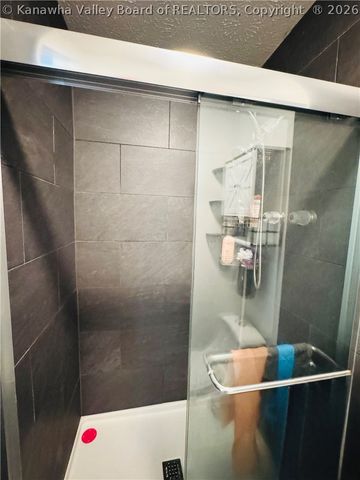 83 Geronimo Drive, St Albans, WV 25177