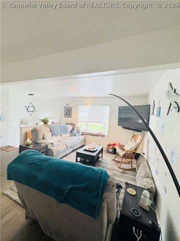 83 Geronimo Drive, St Albans, WV 25177