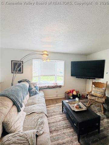 83 Geronimo Drive, St Albans, WV 25177