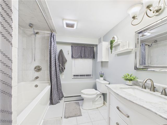 77 Fairfield Drive, North Kingstown, RI 02852