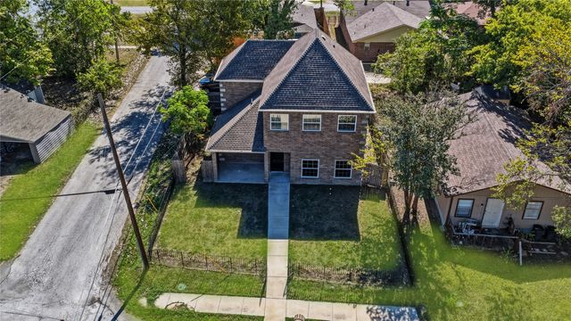 301 Mineral Wells, Terrell, TX 75160