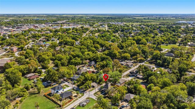 301 Mineral Wells, Terrell, TX 75160