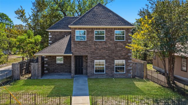 301 Mineral Wells, Terrell, TX 75160