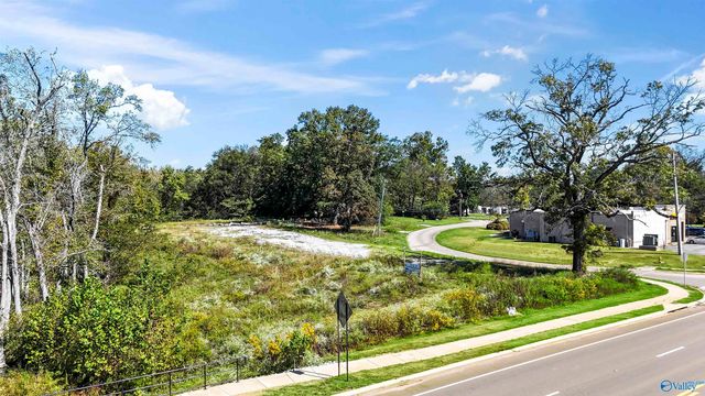233 Williams Circle SW, Huntsville, AL 35824