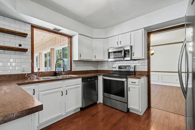 2304 Shannon Drive, Valparaiso, IN 46383