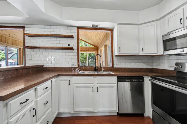 2304 Shannon Drive, Valparaiso, IN 46383